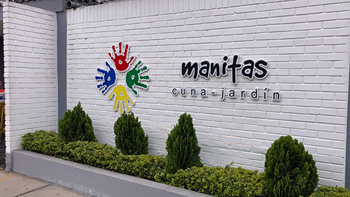 Letrero Logo Nido Manitas